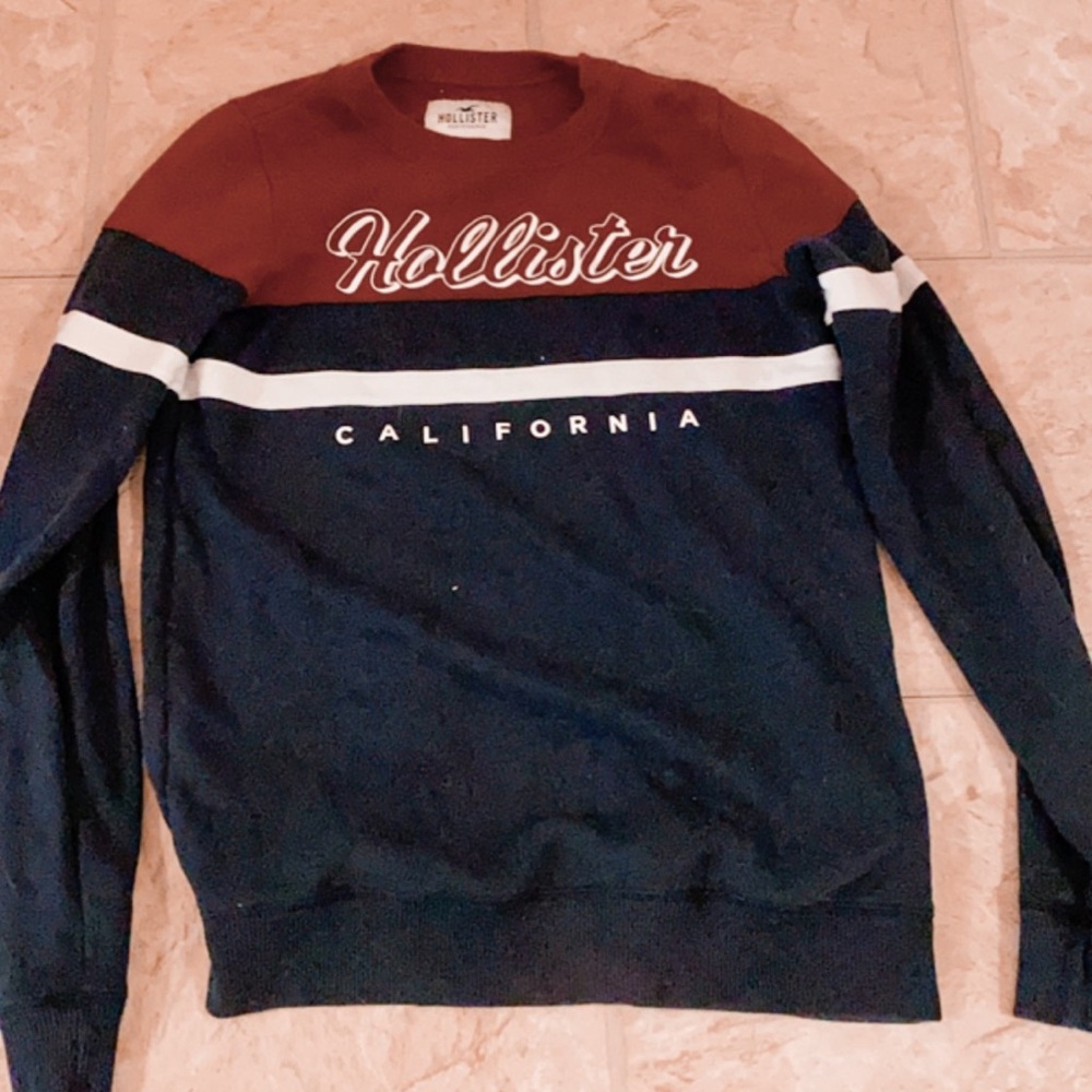 HOLLISTER SWEATSHIRT!!